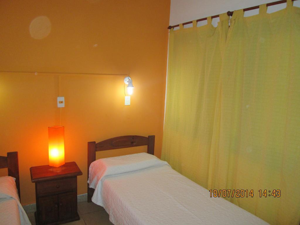 Nuevo Hotel Belgrano San Nicolás de los Arroyos Camera foto