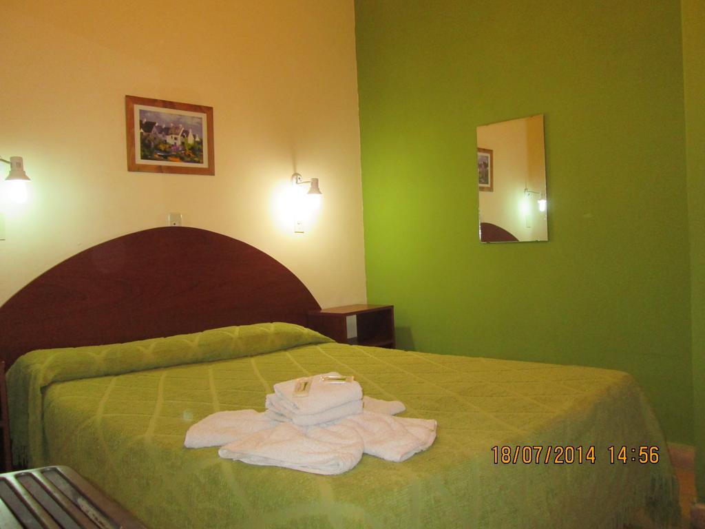 Nuevo Hotel Belgrano San Nicolás de los Arroyos Esterno foto